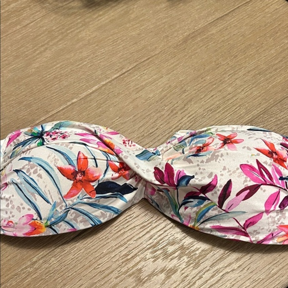 Mynah XXL floral bikini top